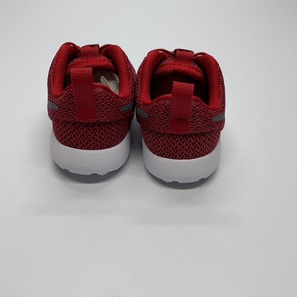 New Nike Roshe One Red Toddler Shoes - Picture 7 of 10